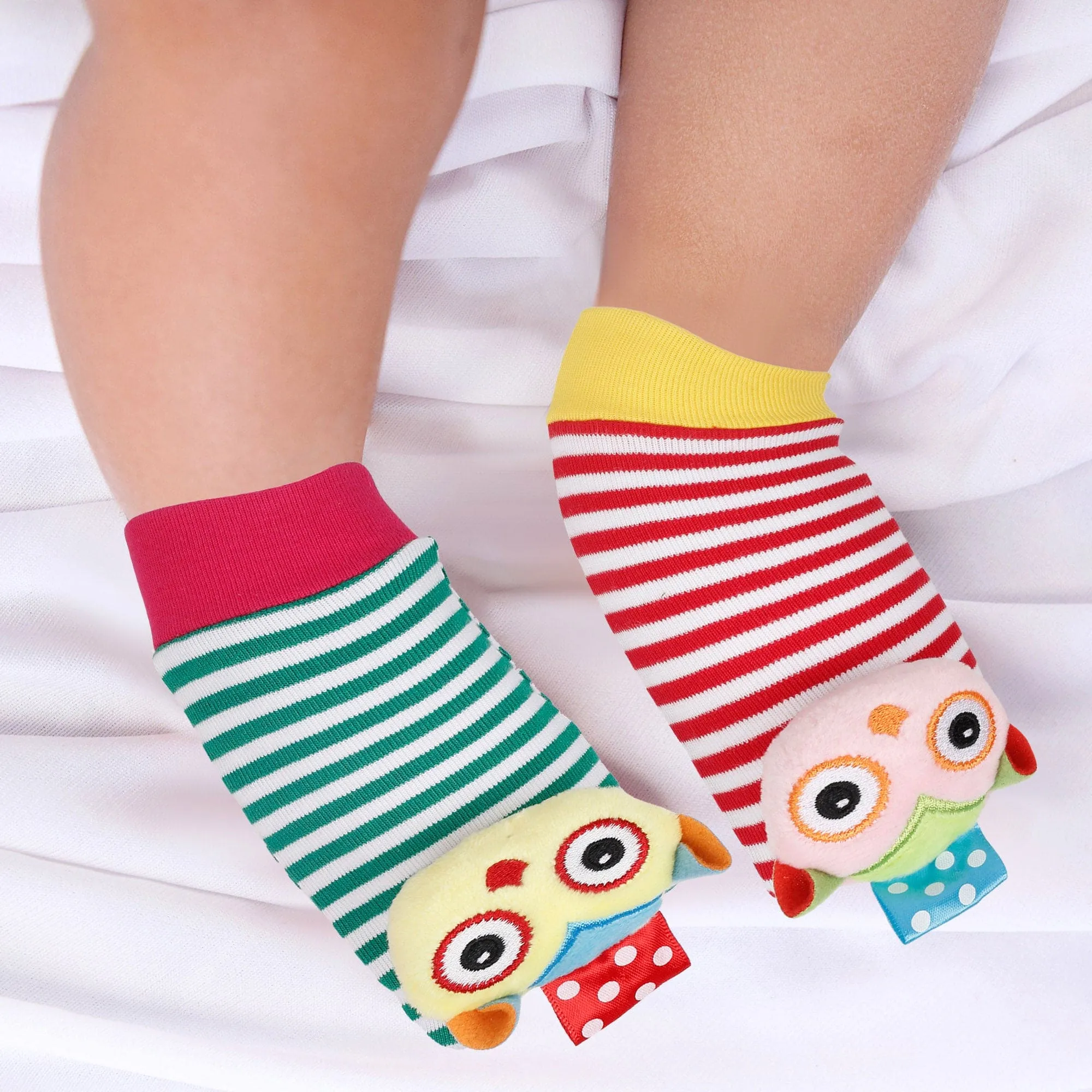 Owls In Love Multicolour Set of 4 Socks And Wrist Rattle