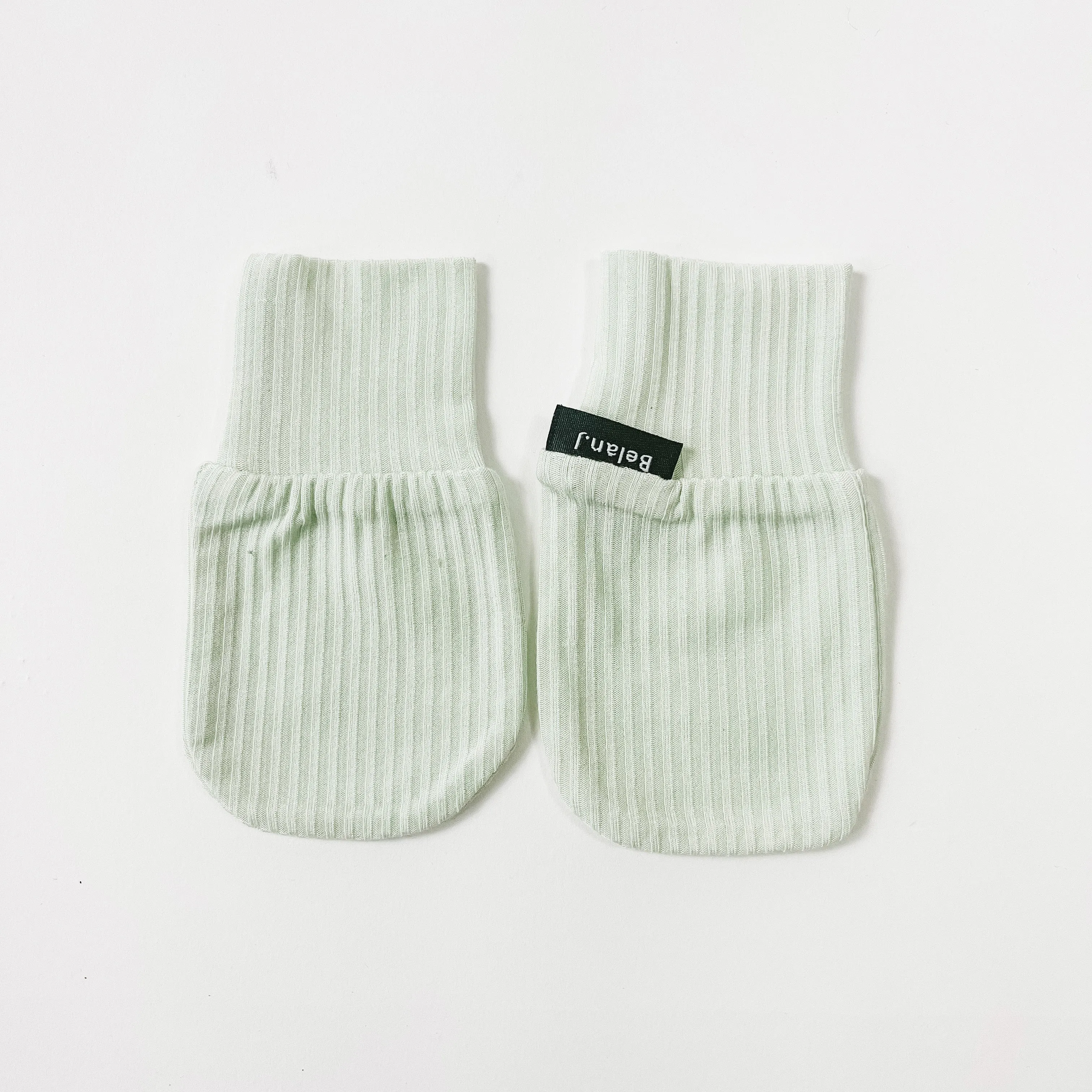 Ribbed Bamboo Non-Scratch Mittens - Meadow Mist